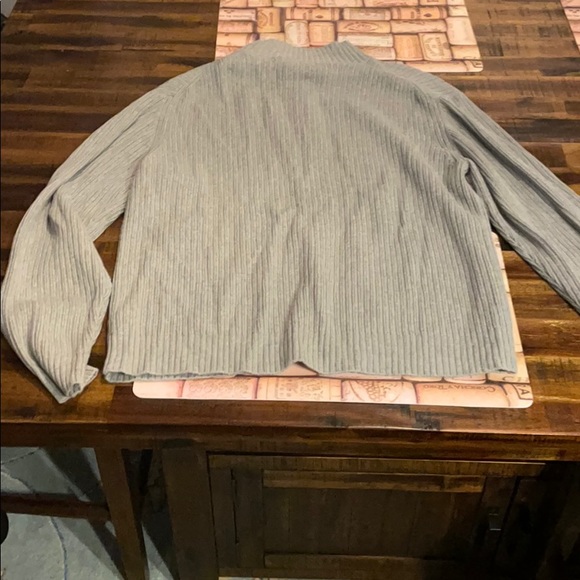Men’s large zip sweater. - Picture 3 of 3